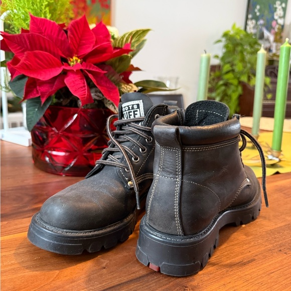 Roots TUFF Black Leather Lace-Up Boots - Picture 4 of 7